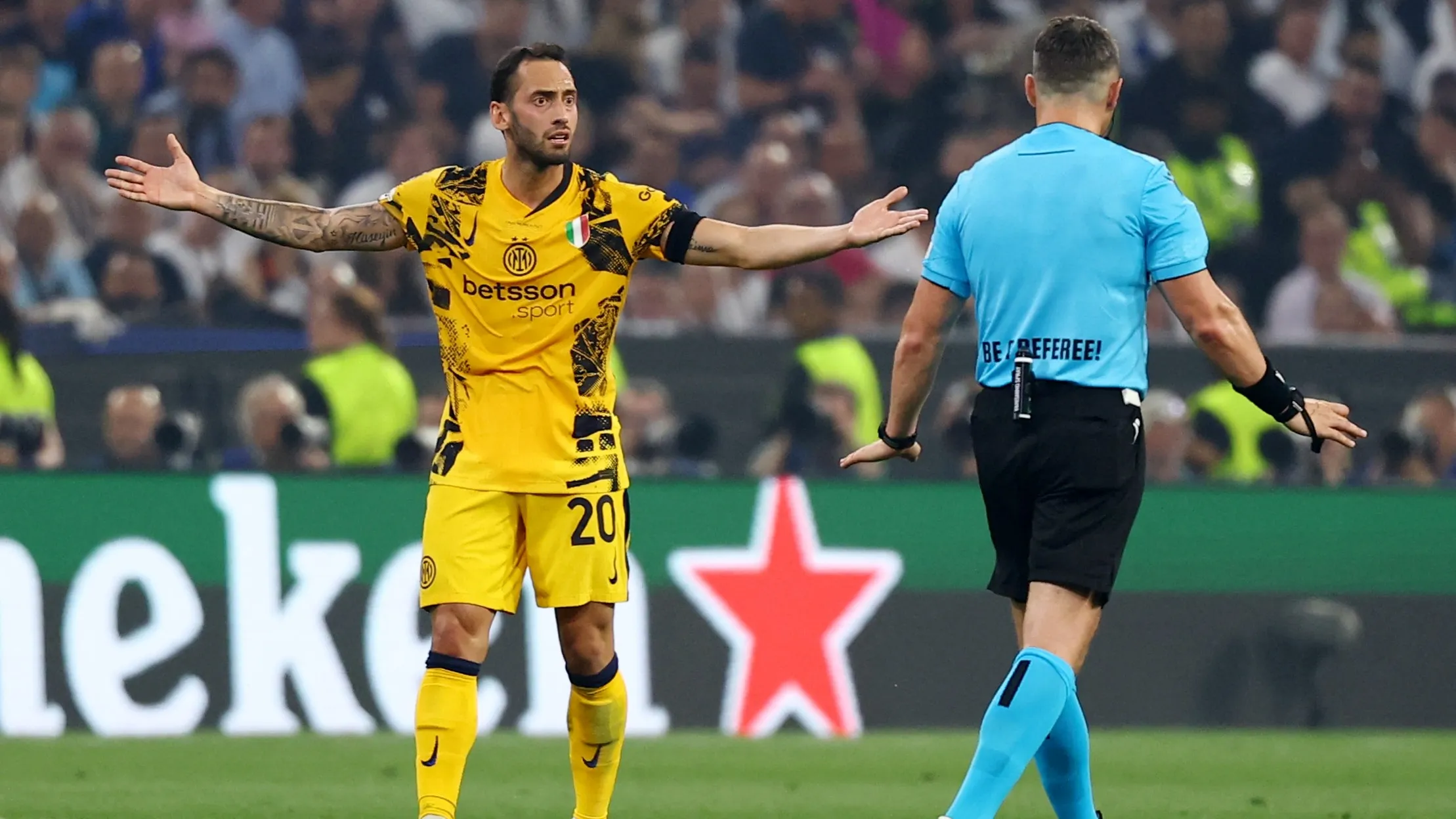 Hakan Čalhanoglu (©Reuters)